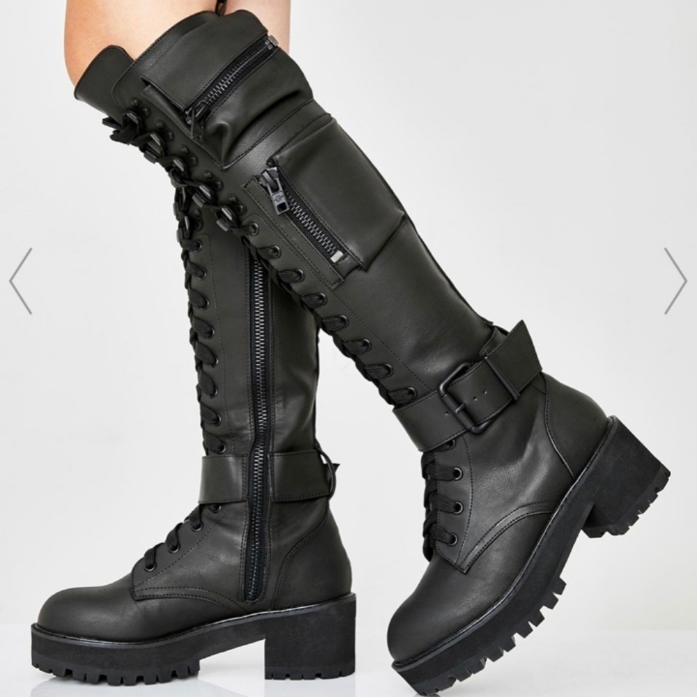 Current Mood Obsidian pocket Combat boots 8M NEW